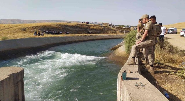 Diyarbakırda su kanalına giren genç, akıntıya kapılarak kayboldu