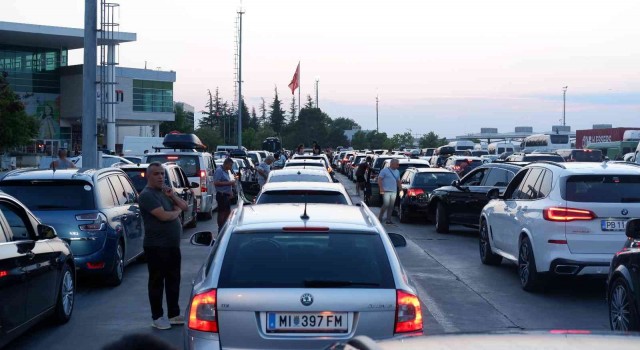 Dönüş yolundaki gurbetçiler: Halinize şükredin, Avrupa bildiğiniz gibi değil