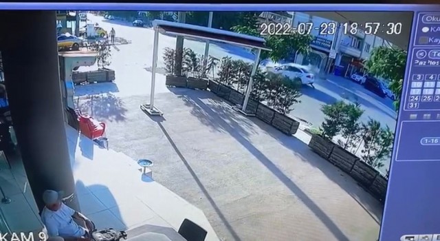 Düzcede kavşakta iki otomobil çarpıştı: 6 yaralı