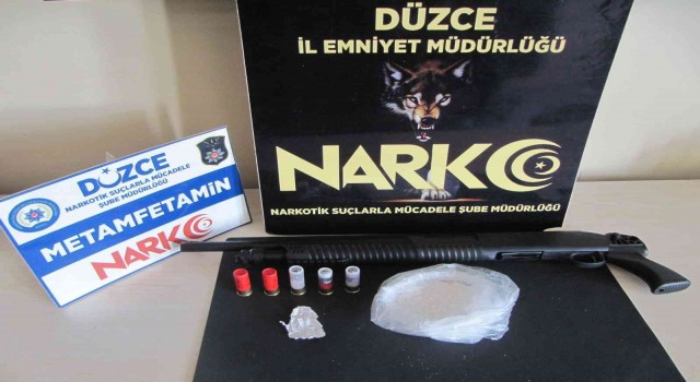 Düzceye uyuşturucu getirirken yakalandı