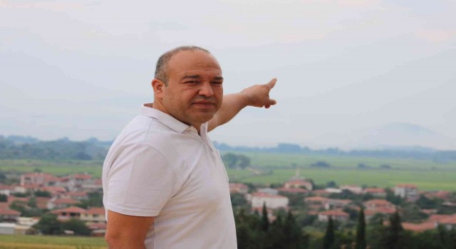 Edirne sınırına dayanan Yunanistandaki orman yangınında yoğun duman hakim oluyor
