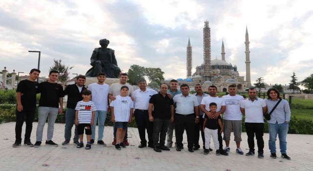 Edirnede bayram namazı coşkusu