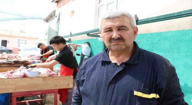 Edirnede kasapların kurban mesaisi devam ediyor