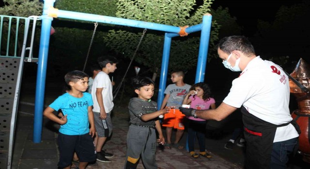 Efeler Belediyesinden sıcak havalarda serinleten ikram