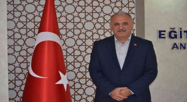 Eğitim Bir Sen Antalya Başkanı Miran: “15 Temmuz gecesi arkamızdan vurmak isteyen ihaneti tam alnından vurduk”