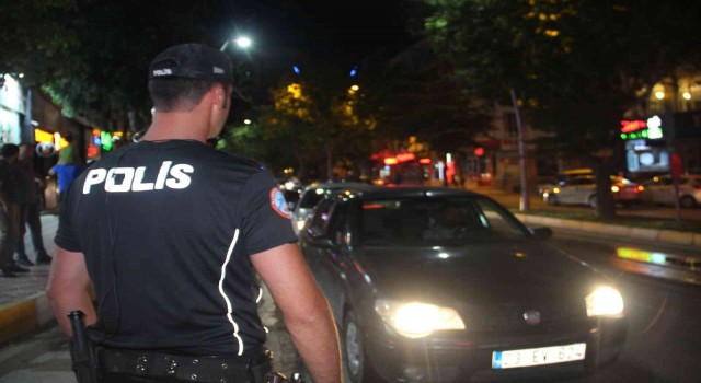 Elazığda denetimler gece boyu sürdü