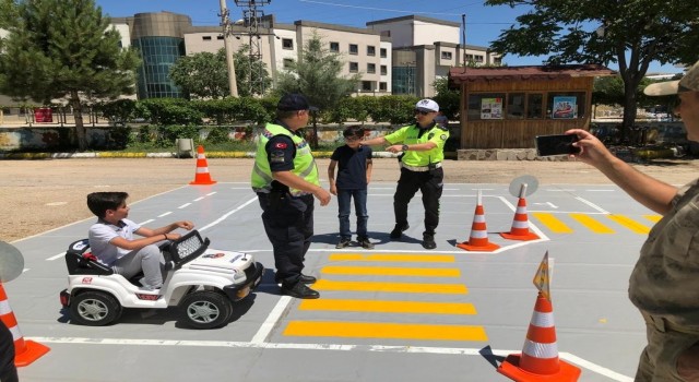 Elazığda öğrencilere trafik eğitimi