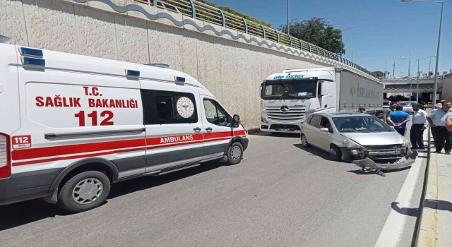 Elazığda trafik kazası: 2 yaralı