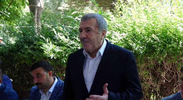 Emniyet Genel Müdür Yardımcısı Çalışkanın adı, köprü ile mahalleye verildi