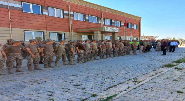 Emniyet Müdürü Kurt bayramda görev yapan personeli ziyaret etti