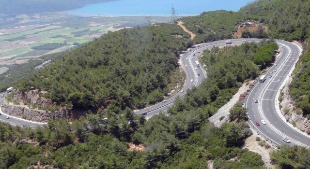 Emniyetin ‘uçan gözünü kadın pilot uçurdu