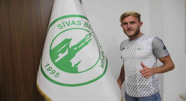 Emre Adiloğlu Sivas Belediyesporda