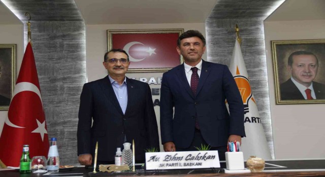 Enerji ve Tabii Kaynaklar Bakanı Dönmez AK Parti Eskişehir İl Başkanlığını ziyaret etti