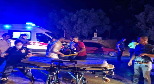 Erdekte otomobil ile motosiklet çarpıştı