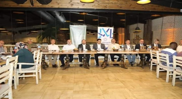 Eren, Kayseride Uluslararası Öğrenciler Akademisi Bayramlaşma programına katıldı