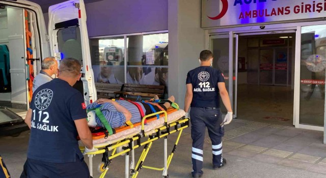 Erzincanda trafik kazası: 1i çocuk 5 yaralı