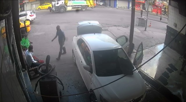 Esenlerde feci kaza kamerada: Çöp kamyonu adamı ezdi