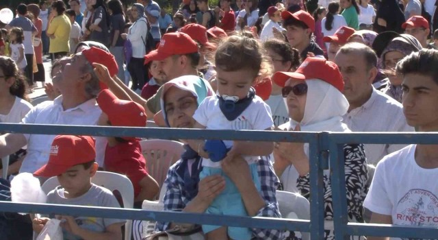 Esenlerde Kiraz Festivaline yoğun ilgi