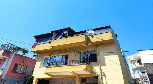 Eşini silahla yaralayıp kendini vurdu