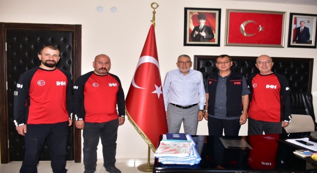 Eskişehir İHHdan Başkan Bozkurta ziyaret