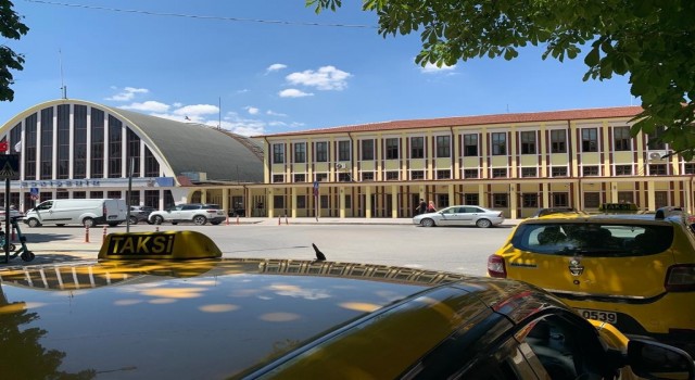 Eskişehirde taksi esnafının bayram yoğunluğu