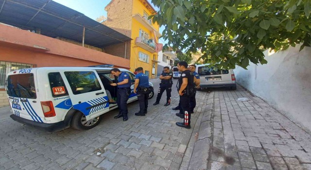 Evi basılan kadın yardım istedi, polis olayın haber yapılmaması için mücadele etti