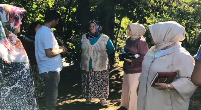 Evi yanan aileye kadınlar sahip çıktı