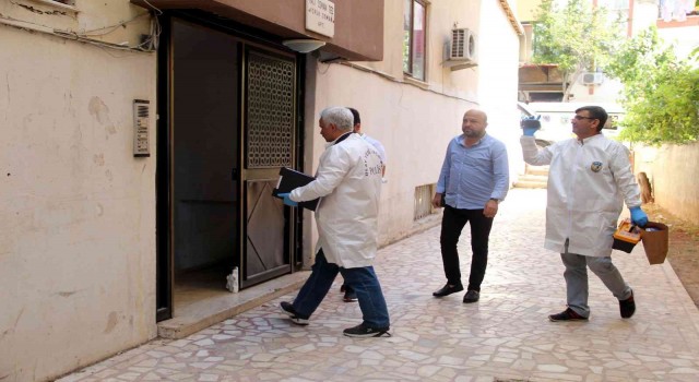 Evinde ölü bulundu, odasında pet şişe içinde ev yapımı alkol bulundu