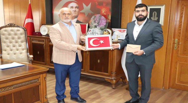 Ezanı Güzel Okuma Yarışması birincisi Elazığdan