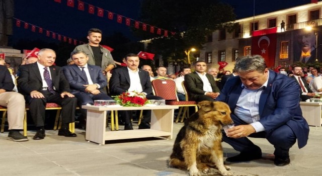 Fendoğlu, Malatyanın maskot köpeğine su içirdi