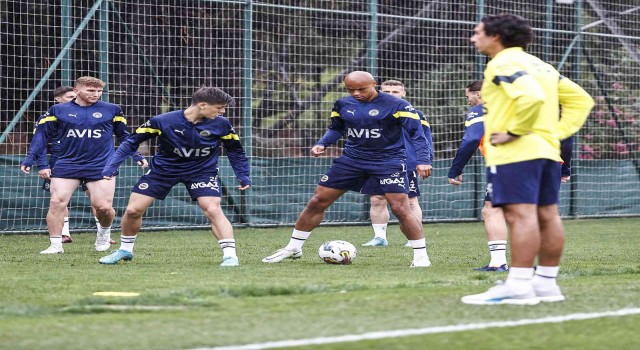 Fenerbahçe, yeni sezon hazırlıklarını sürdürdü