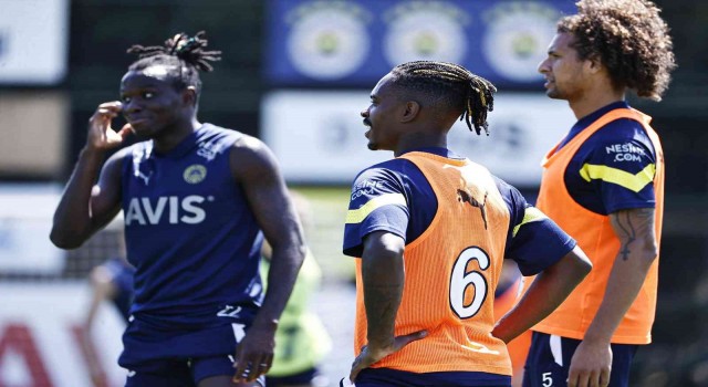 Fenerbahçede Dinamo Kiev maçı hazırlıkları sürüyor