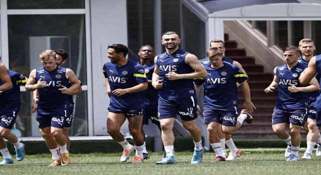 Fenerbahçede yeni sezon hazırlıkları devam etti