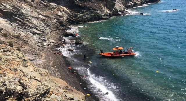 Fethiyede tekne battı: 6 kişiyi sahil güvenlik ekipleri kurtardı