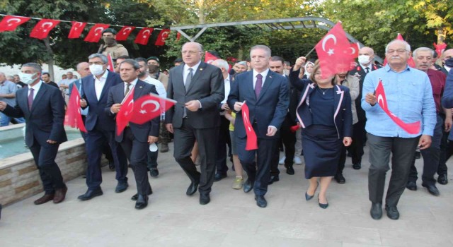 Gaziantepte 15 Temmuz coşkusu kortej yürüyüşü ile başladı