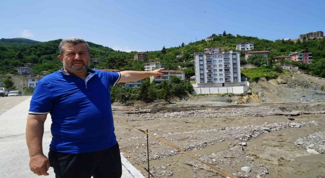 Geçen yılki selde 6 akrabasını kaybeden vatandaş: “Ezine Çayına ne zaman baksam hüzünleniyorum”