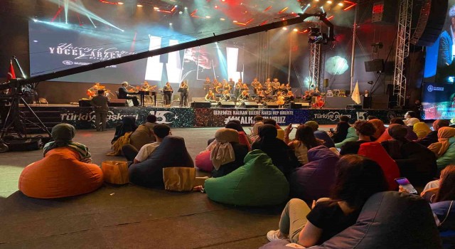 Gençler Asla Unutmaz: 15 Temmuz Konseri Kuruçeşme Arenada yapıldı
