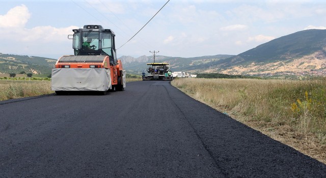 Geyvede 19 kilometrelik grup yolu bayrama hazırlandı