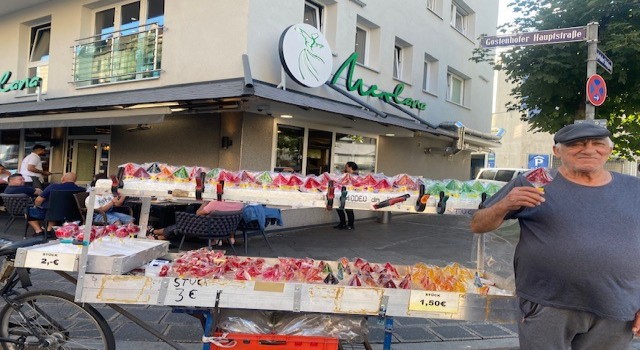 Gümülcineli Türkün elma şekerlerine Almanyada yoğun ilgi