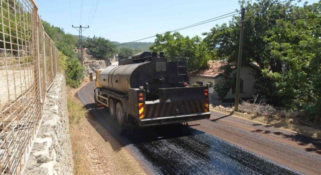 Gündoğmuş Güneycik yolu sathi asfaltla kaplanıyor