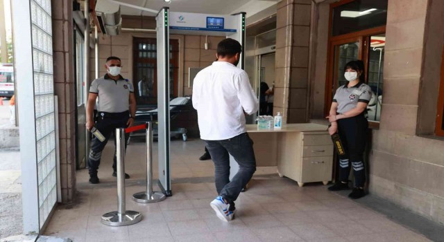 Hastanelerde “Kapı Güvenlik Sistemleri” kurulmaya başlandı