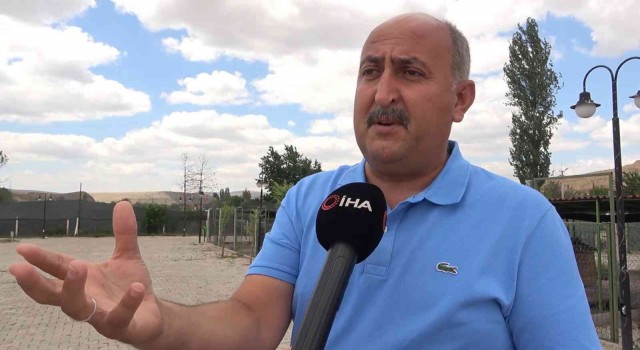 Her ay 100ün üzerinde köpek bırakılınca, Yalvarıyorum diyerek çağrıda bulundu