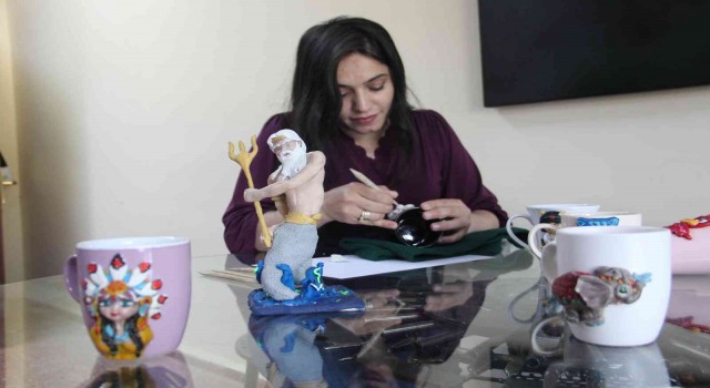 Hobisini mesleğe dönüştüren 2 çocuk annesi, aile ekonomisine katkı sağlıyor