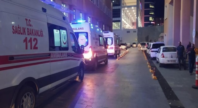 Husumetli 7 aile arasında silahlı, taşlı ve sopalı kavga: 5i ağır 54 kişi yaralı