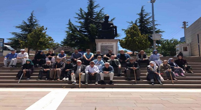 Huzurevi sakinleri, Hacı Bektaş-ı Veli Türbesini ziyaret etti