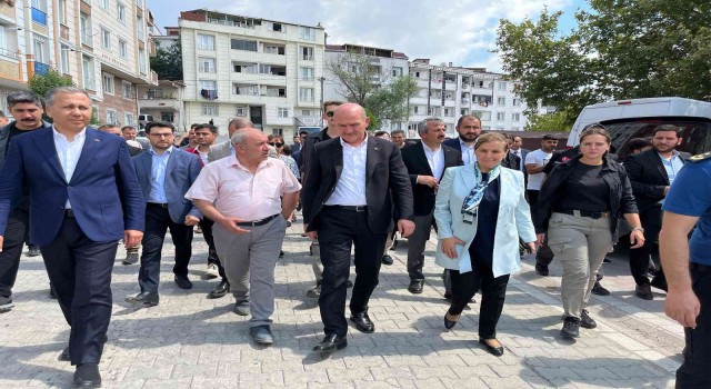 İçişleri Bakanı Süleyman Soylu Esenyurtta sel bölgesini ziyaret etti