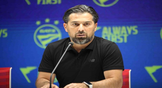 İlhan Palut: “İlk bölümünü ciddi bir avantajla bitirmiş olduk”