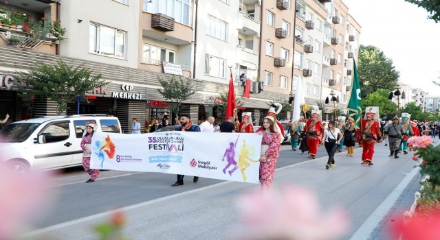 İnegölde kültür sanat cümbüşü başladı