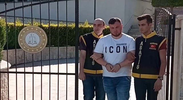 İngiliz gencin düştü diye ifade verdiği babasını döverek öldürdüğü ortaya çıktı