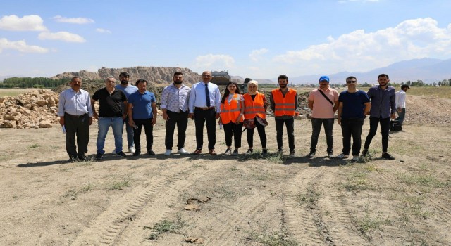 İpekyolu Belediyesinin ‘Sahil Bandı projesi start aldı